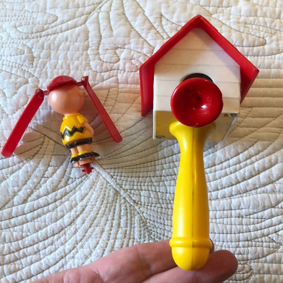 VINTAGE 70’s Peanuts Charlie Brown Spinner SNOOPY on Doghouse Child Whirly Toy - Picture 5 of 12